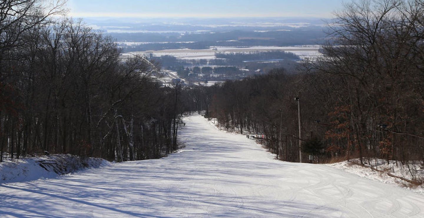 Ski with views of the Wisconsin River! (Photo credit: Devil's Head)