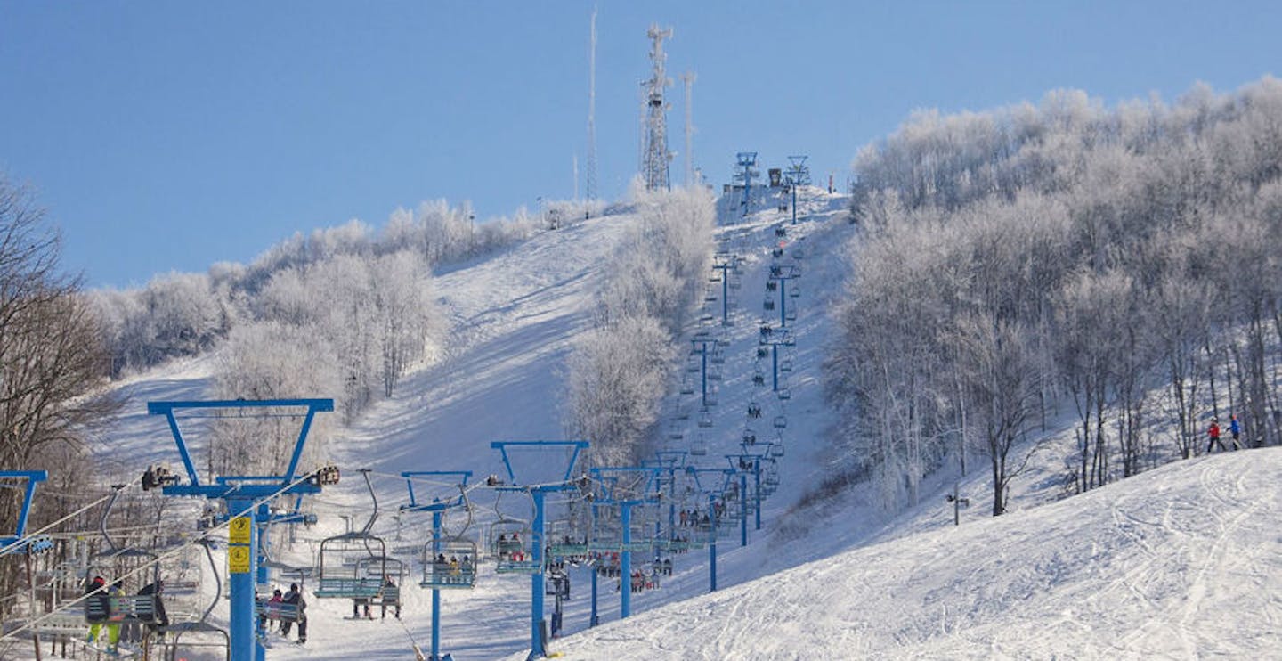 Head up the mountain for plenty of relaxed groomers (Photo credit: Winterplace)