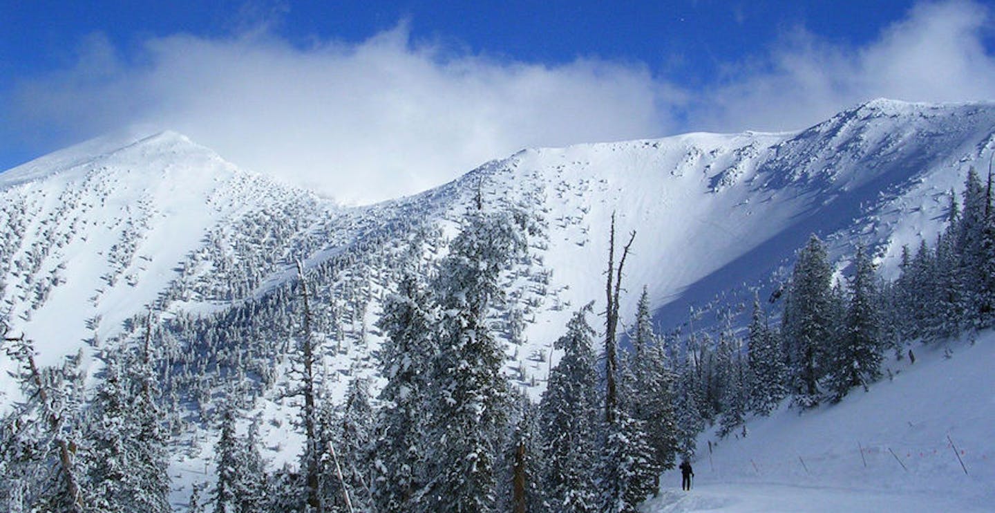 Ski with stunning high-mountain views (Photo credit: Arizona Snowbowl)
