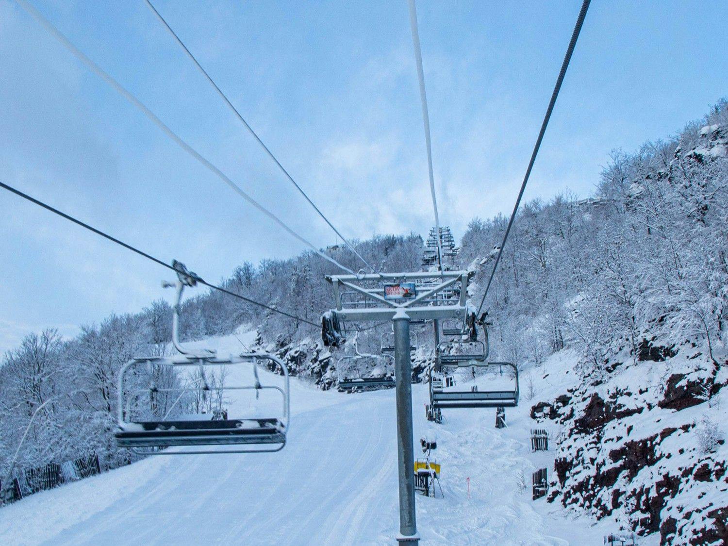 The chairlift running over the slopes of Hunter Mountain in New York, USA.