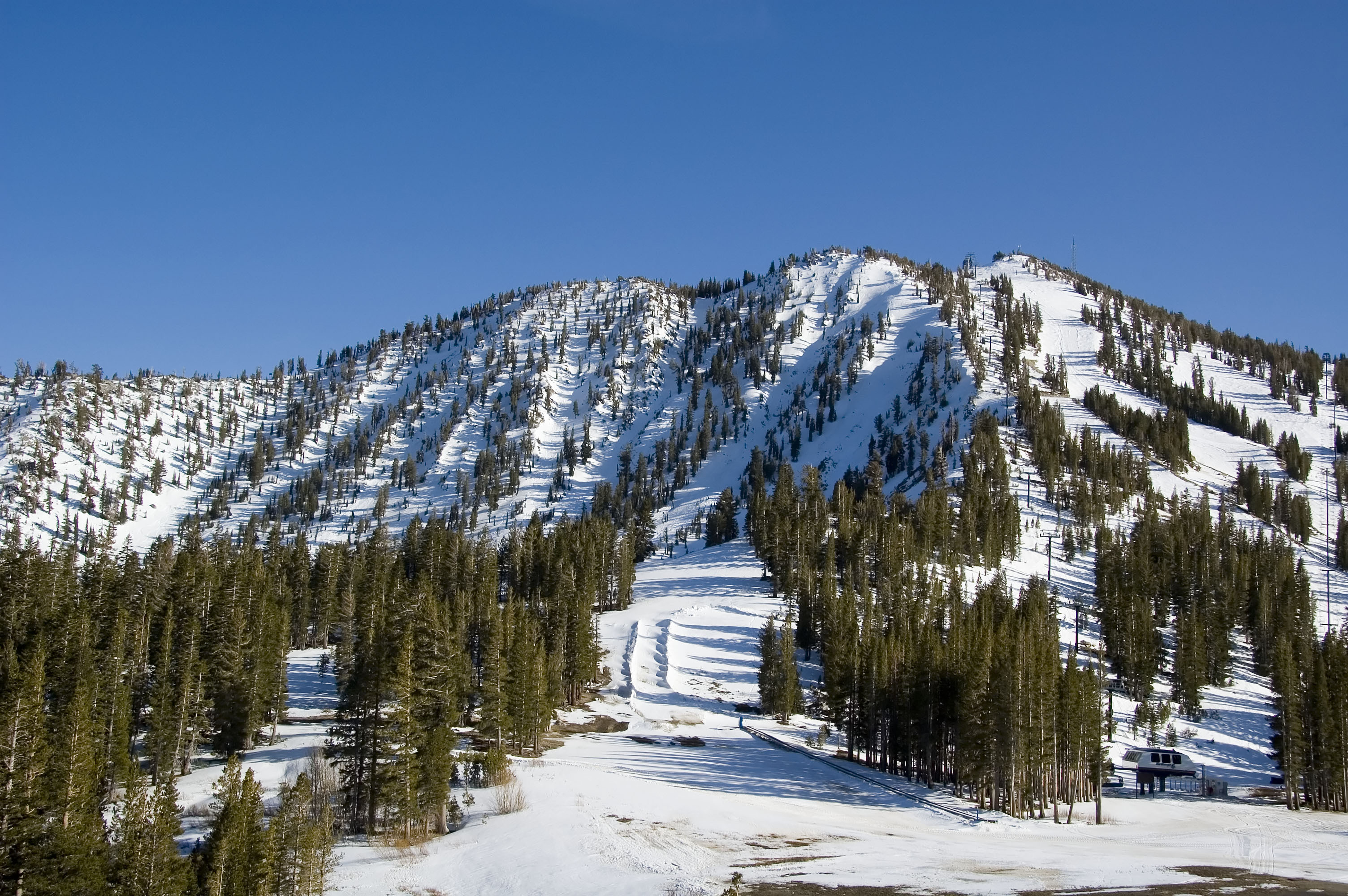 Lake Tahoe Ski Resorts Overview | SnowPak