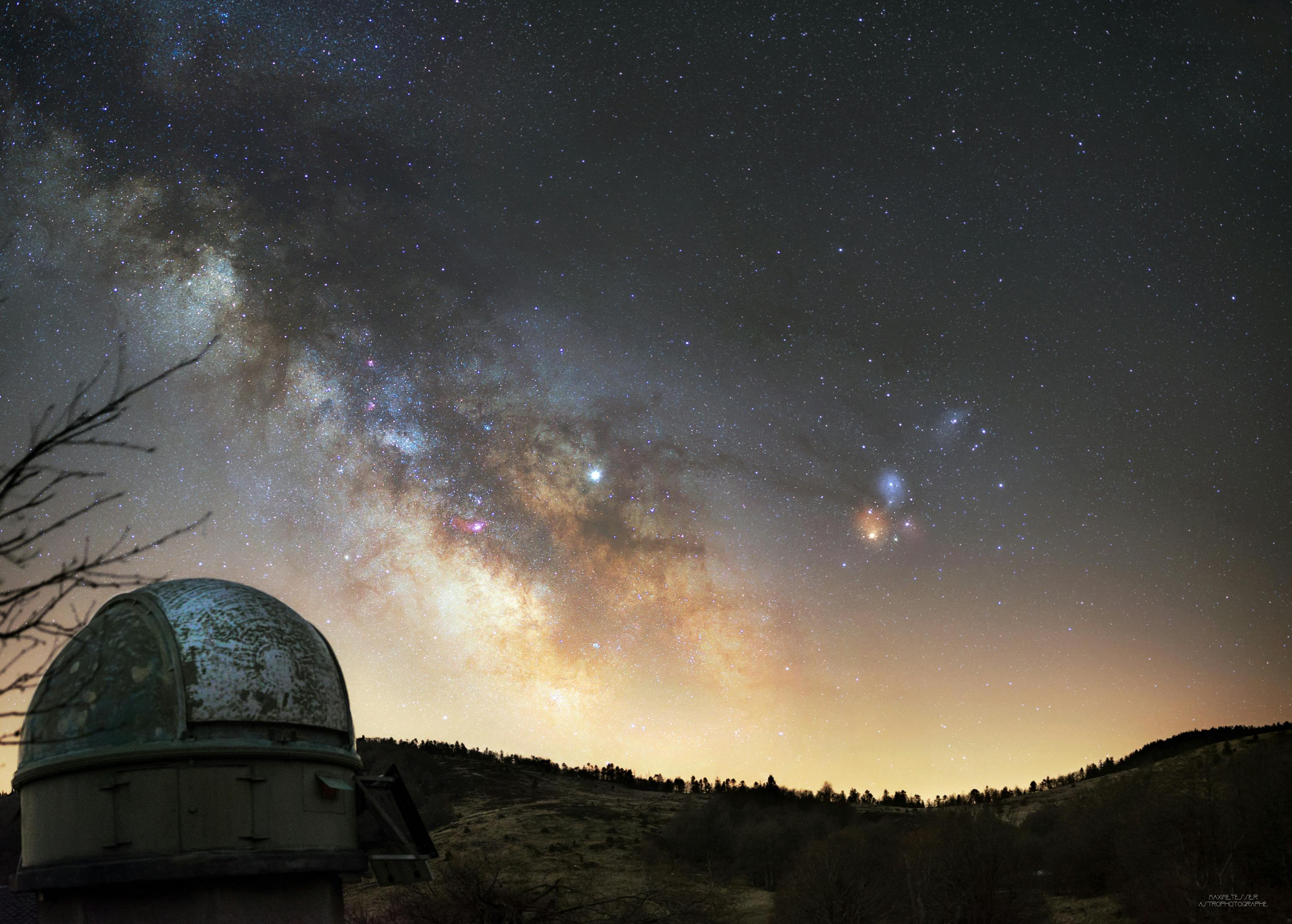 La voie lactée au dessus de la coupole des Pises