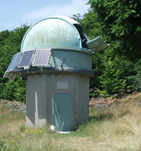 Coupole de l'observatoire des Pises