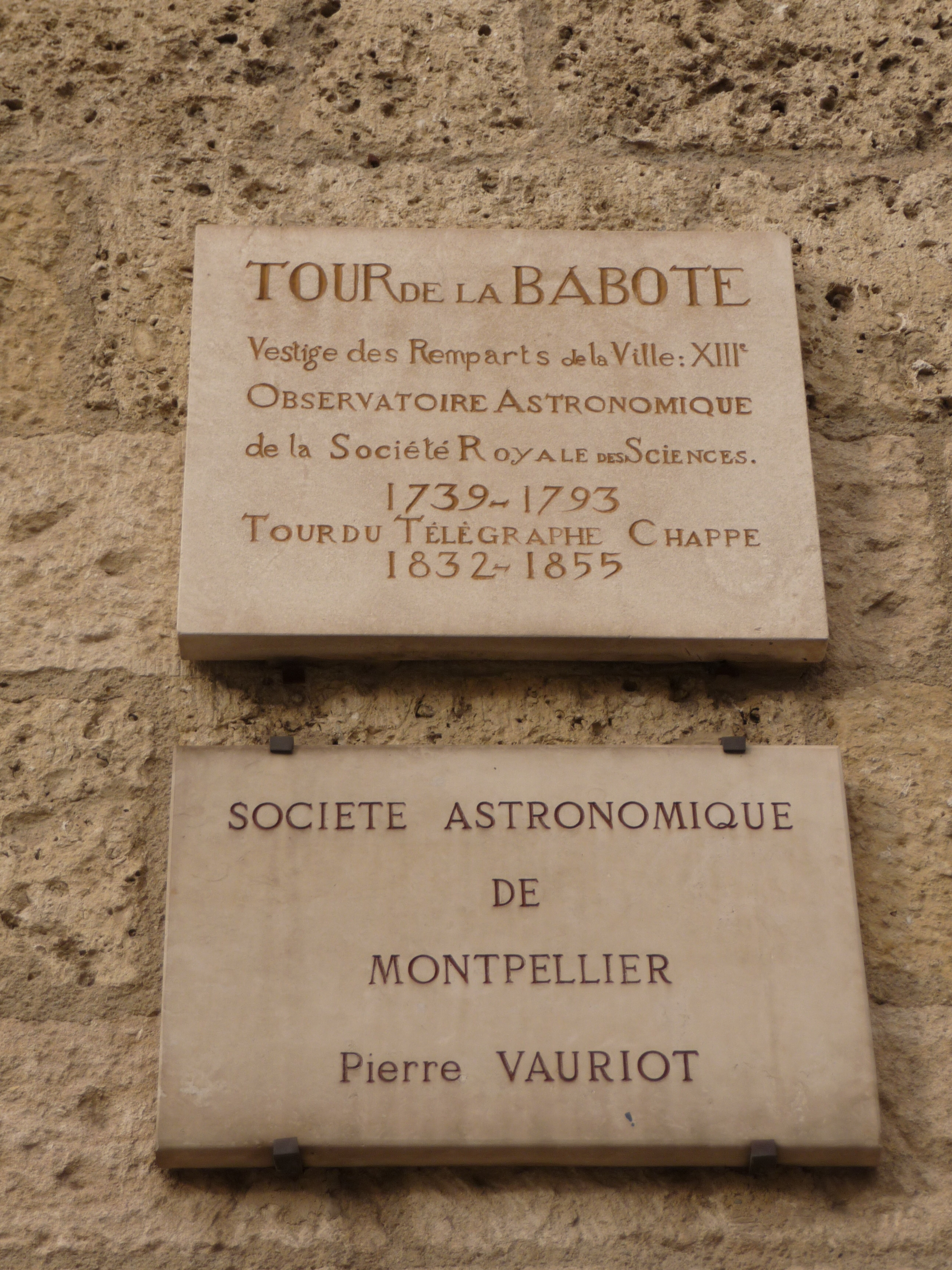 Plaque commémorative de la tour de la Babote