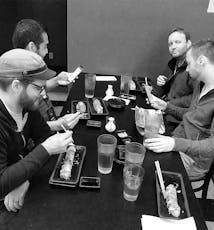 Alguns membros da equipe de desenvolvimento da SoCreate jantando após um dia de aprendizado em Salt Lake City.