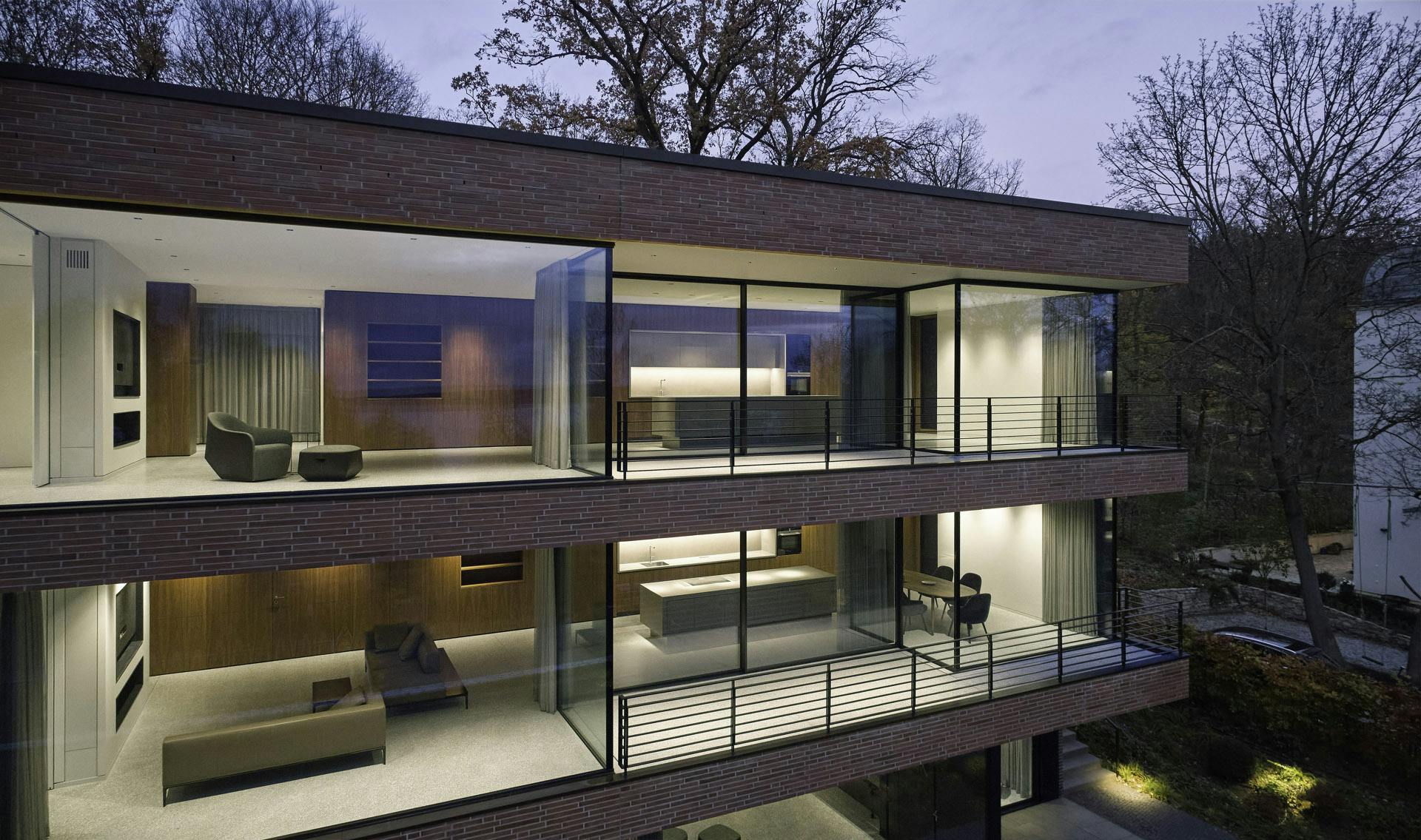 apartments with floor to ceiling glazing