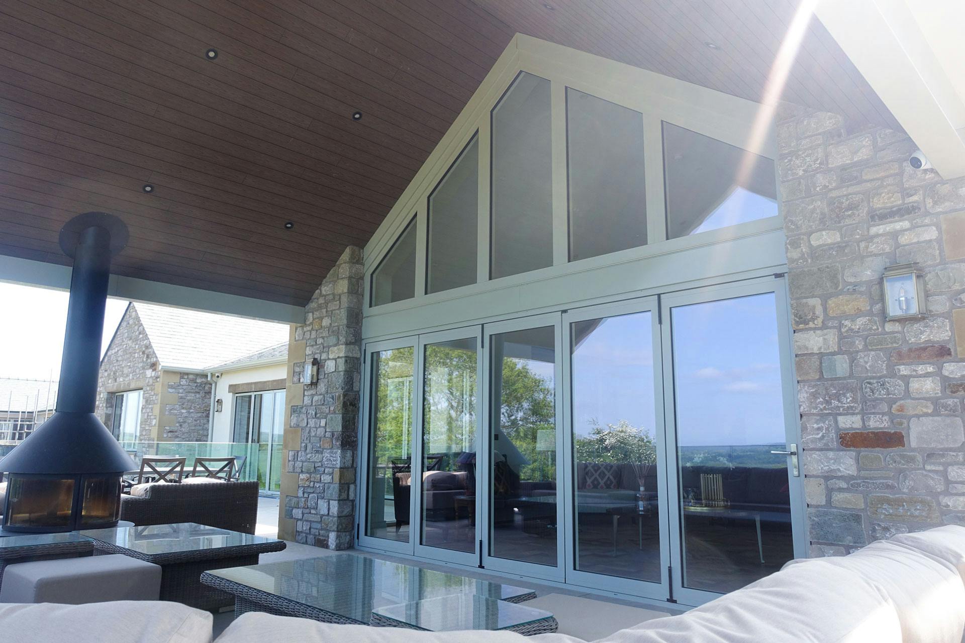 Solarlux Combiline five-pane bi-fold door
