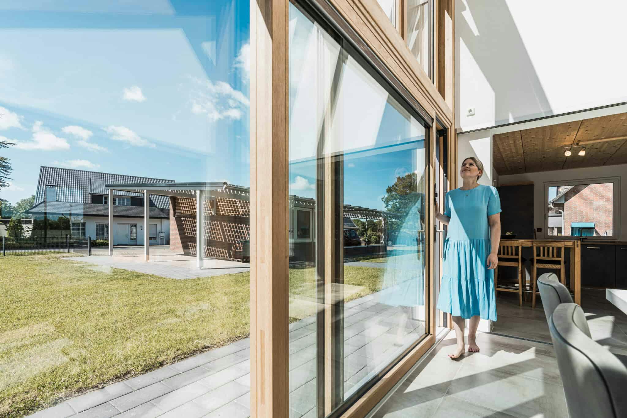 The SL178 sliding door.