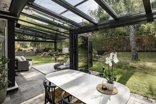 A glass extension project by Solalrlux