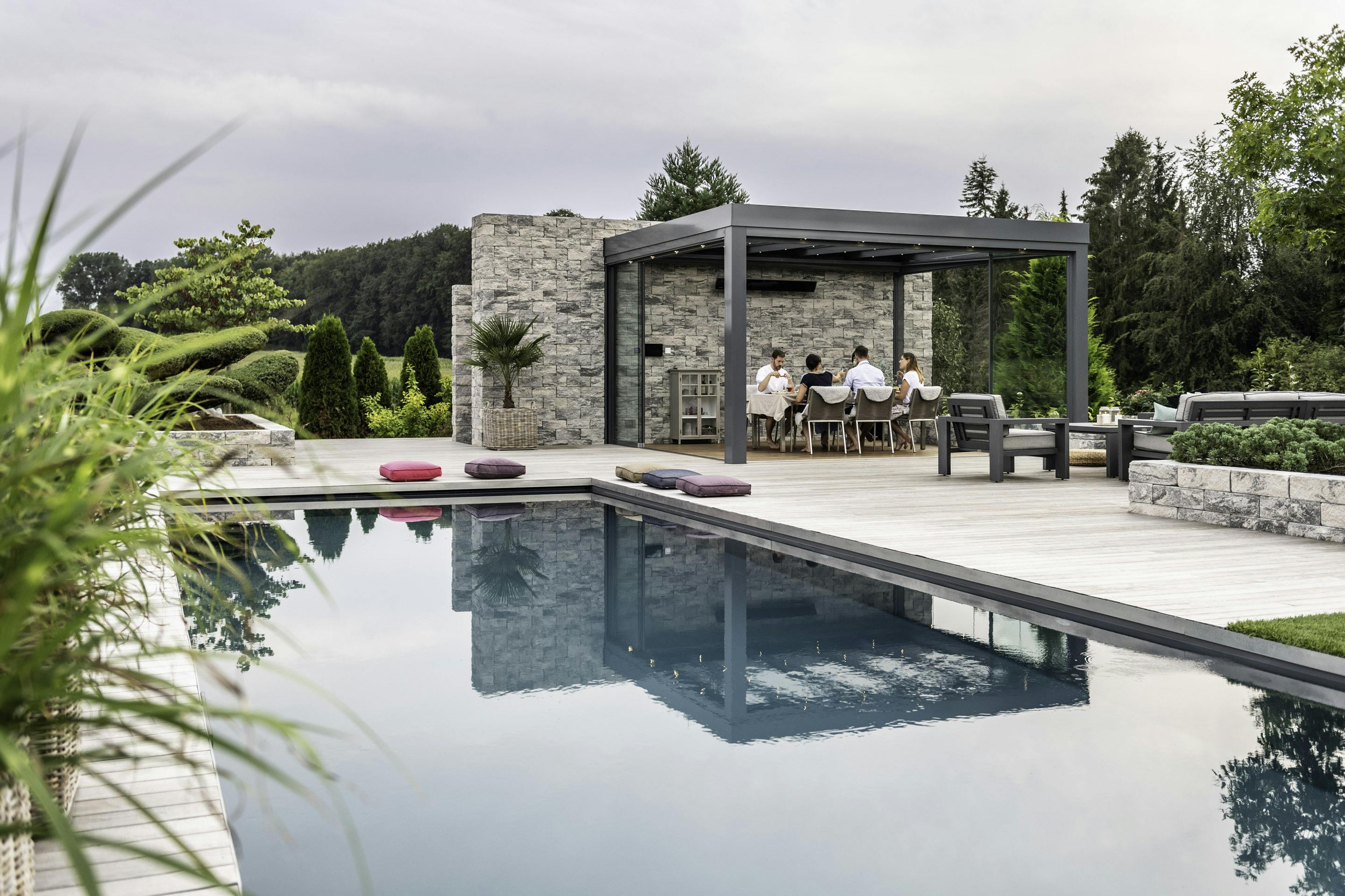 sdl acubis glass room