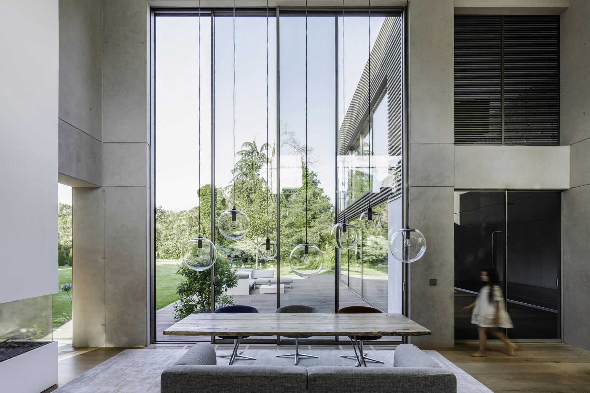 A super-size sliding door by Solarlux 