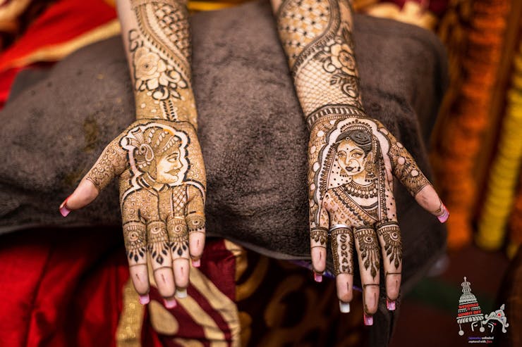 beautiful mehndi design for bengali brides