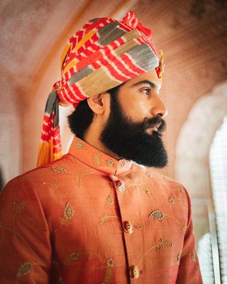 Duck tail beard style for groom