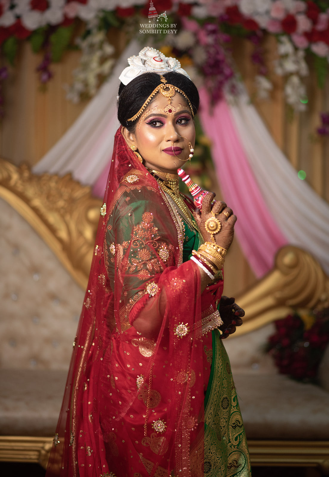 Here Are Some Dazzling Indian Bridal Photoshoot Poses for Every Brides  Wedding Album