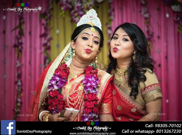 trending bridesmaids poses ideas