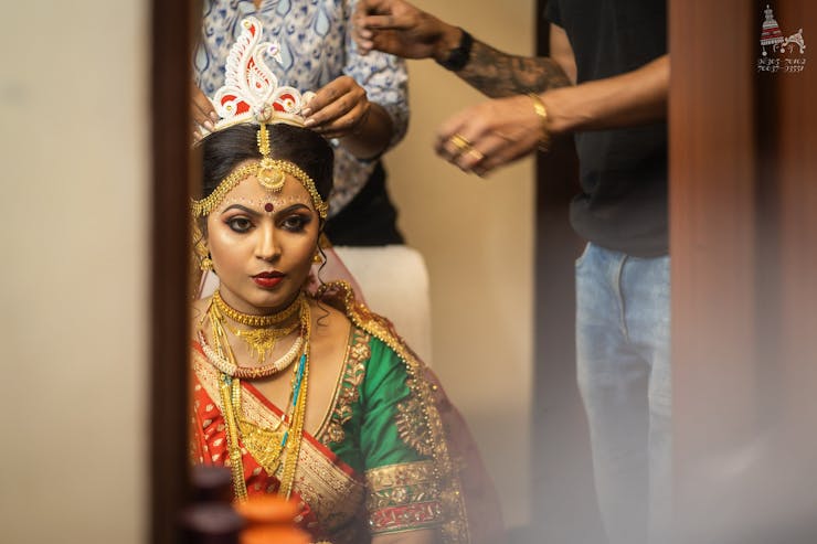 attractive bridal poses for wedding