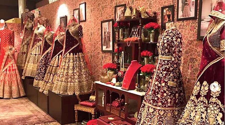 Famous bridal lehenga stores in Kolkata