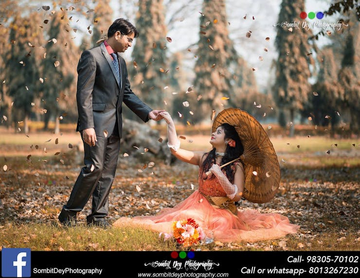 simple poses for couple photoshoot