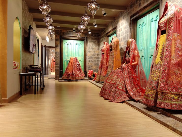 Famous bridal lehenga stores in Kolkata