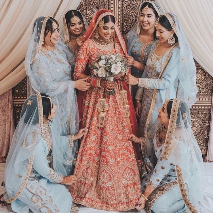 best bridesmaids poses ideas