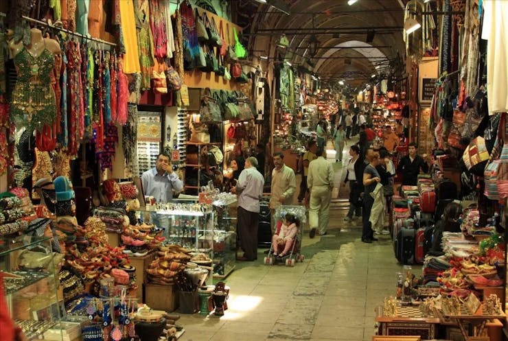 best places for wedding shopping in Kolkata
