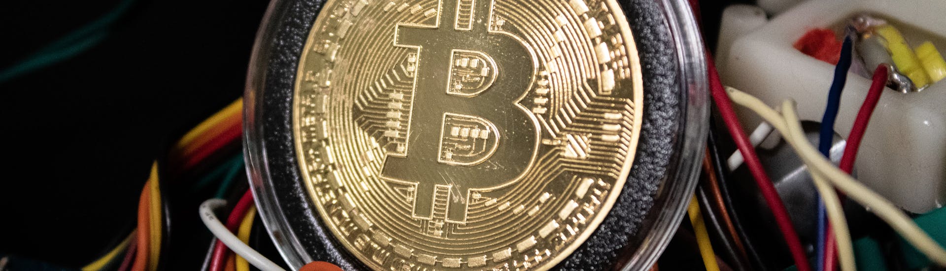 program de investiții în minerit bitcoin)