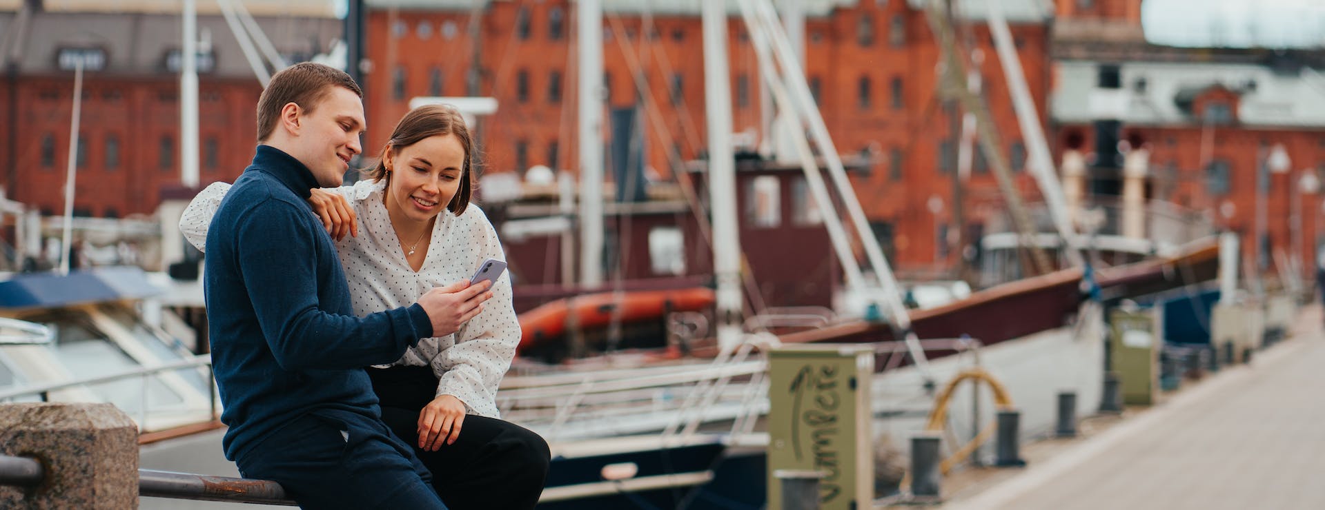 Lainan hakeminen puhelimella