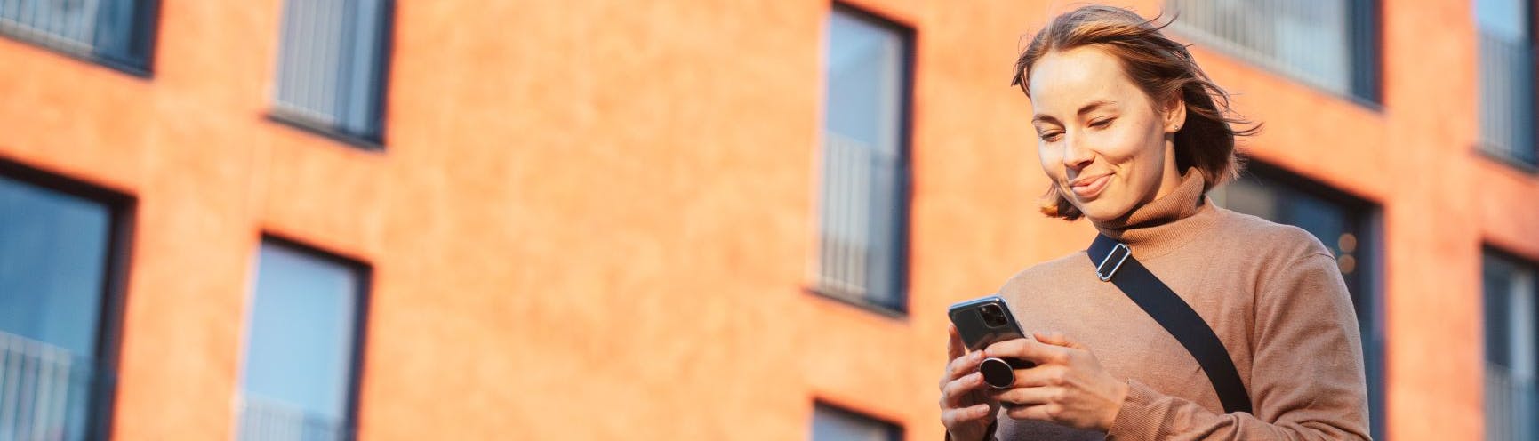 Lainan hakeminen puhelimella