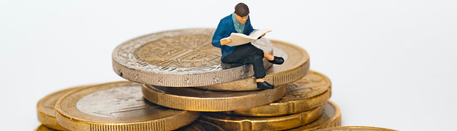 eToro vs Revolut comparison article