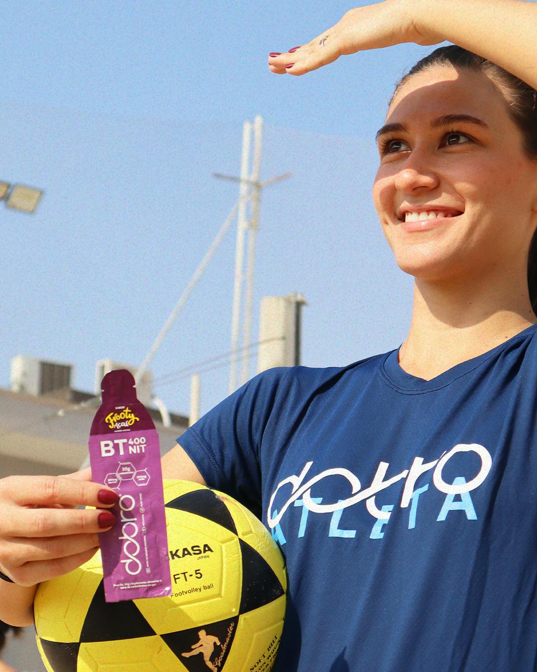 Atleta treinando com BT Nitrato Gel Açaí