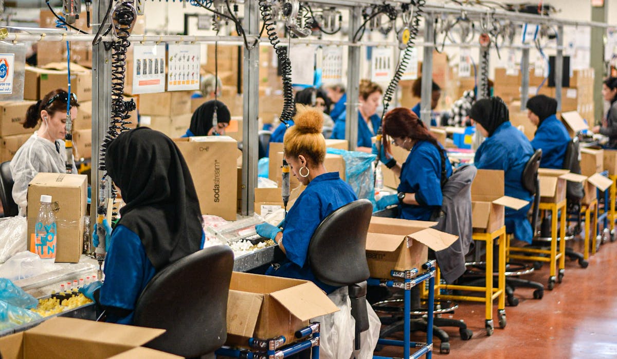 The Pros & Cons of Global Sourcing: How do you make it work for your business?
