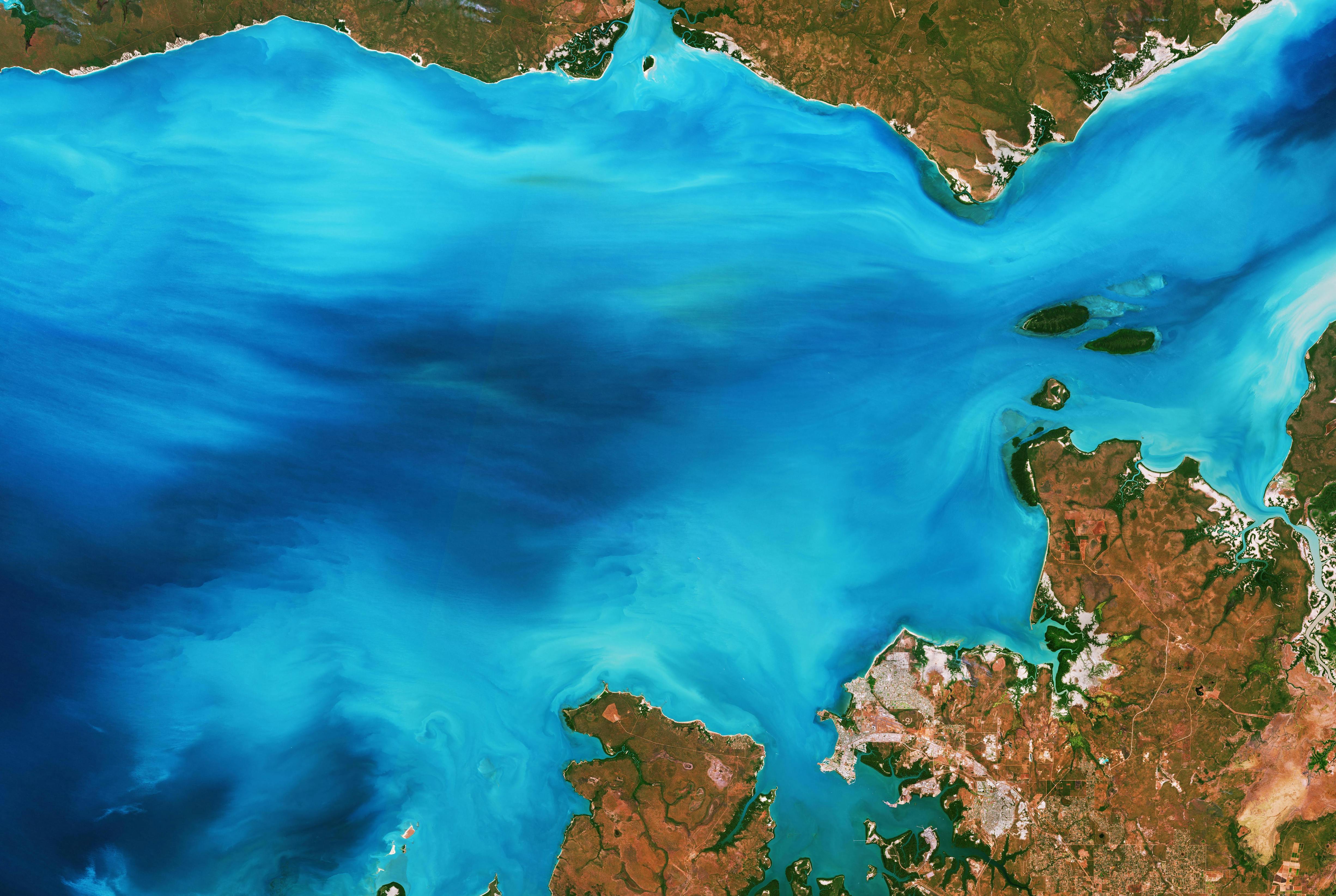 Protecting our oceans with European EO data
