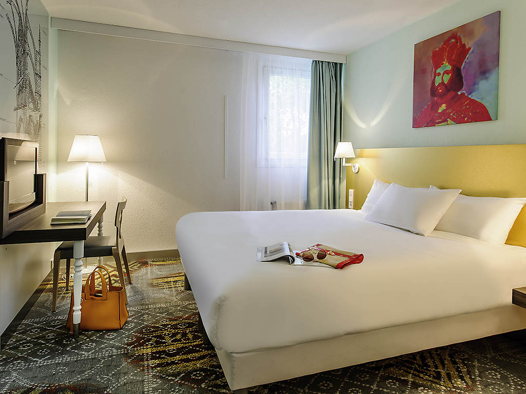 Hotels & Accomodations