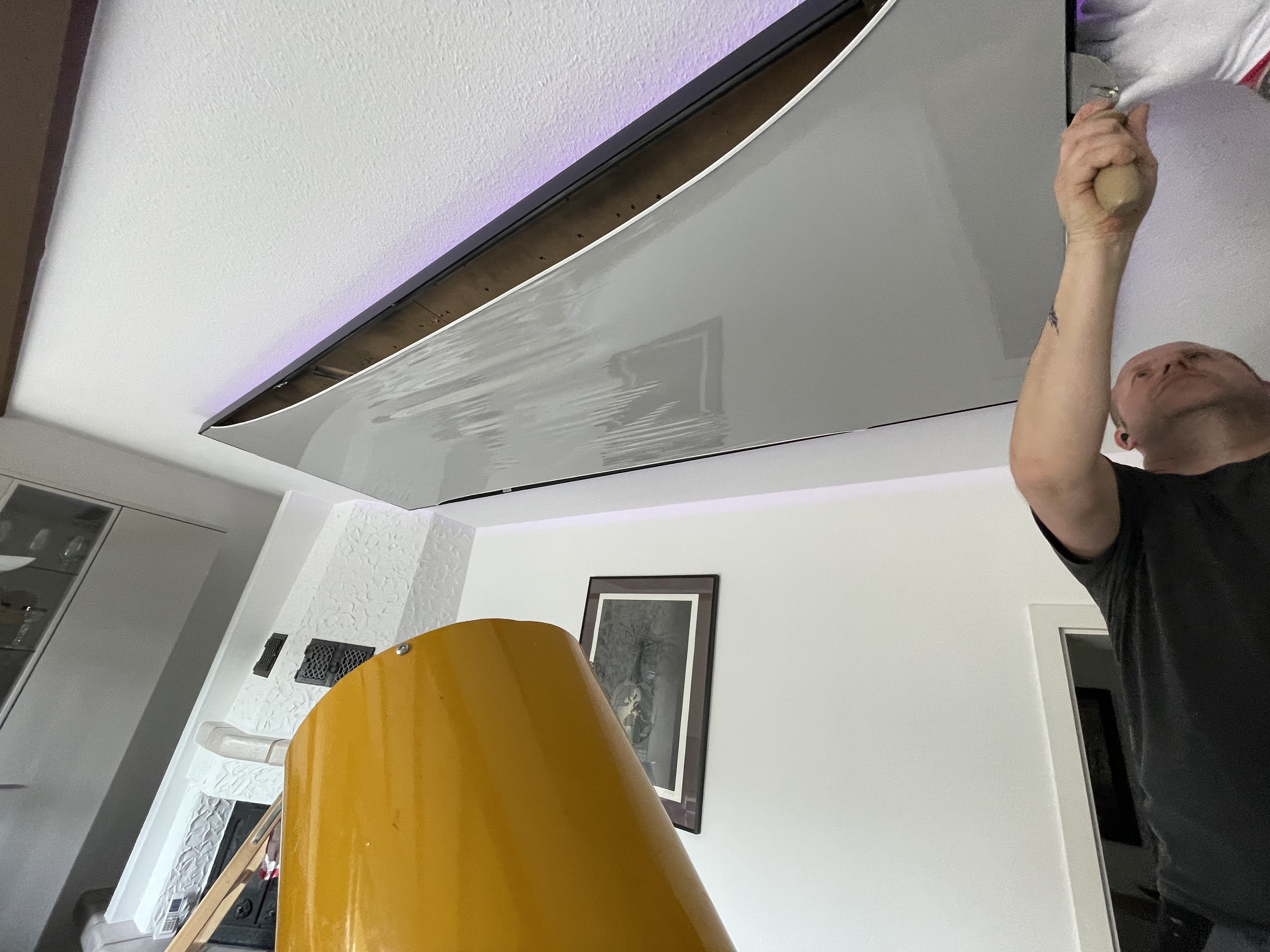 Montage einer Spanndecke