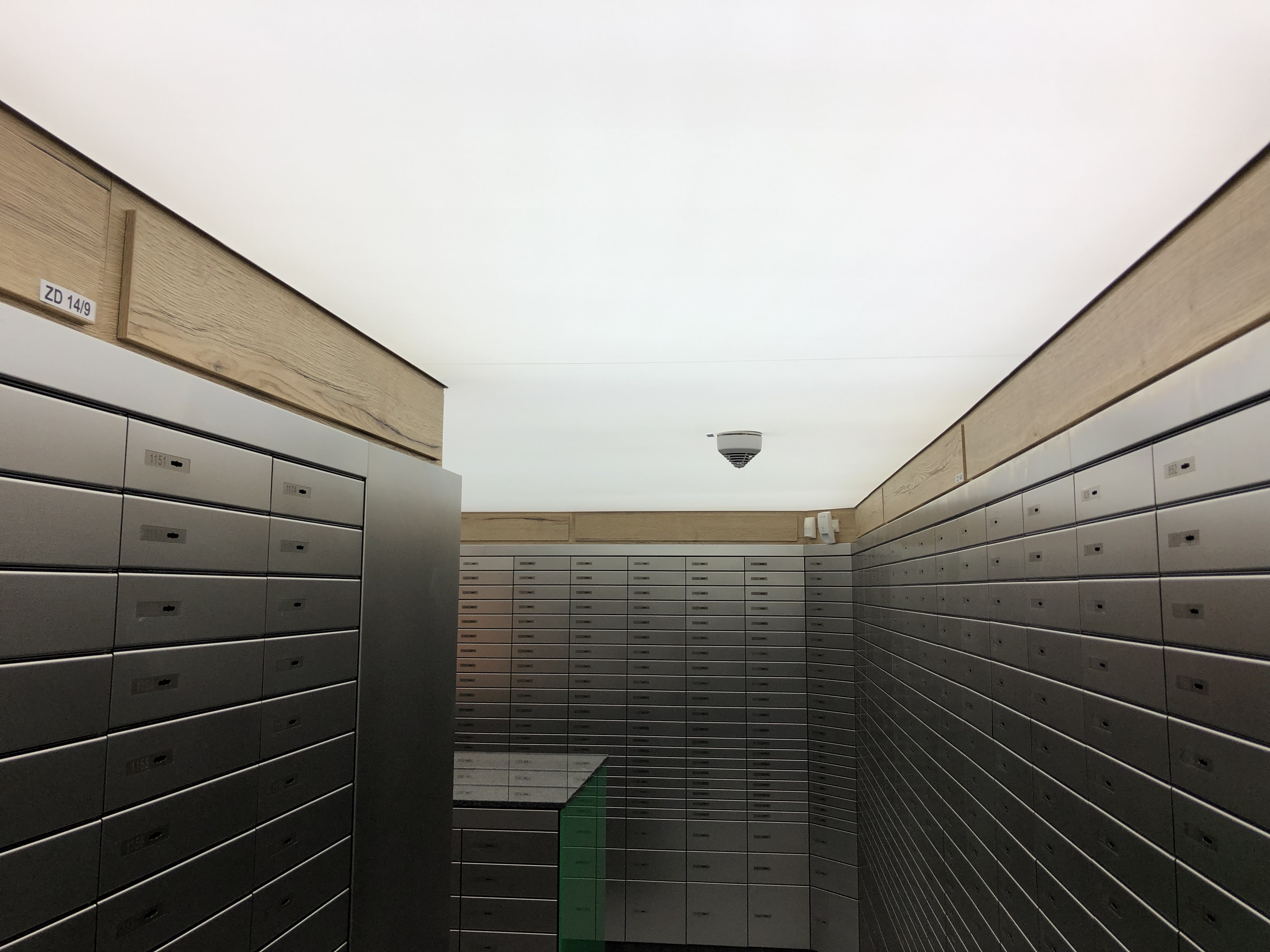 Lichtdecke im Tresorraum