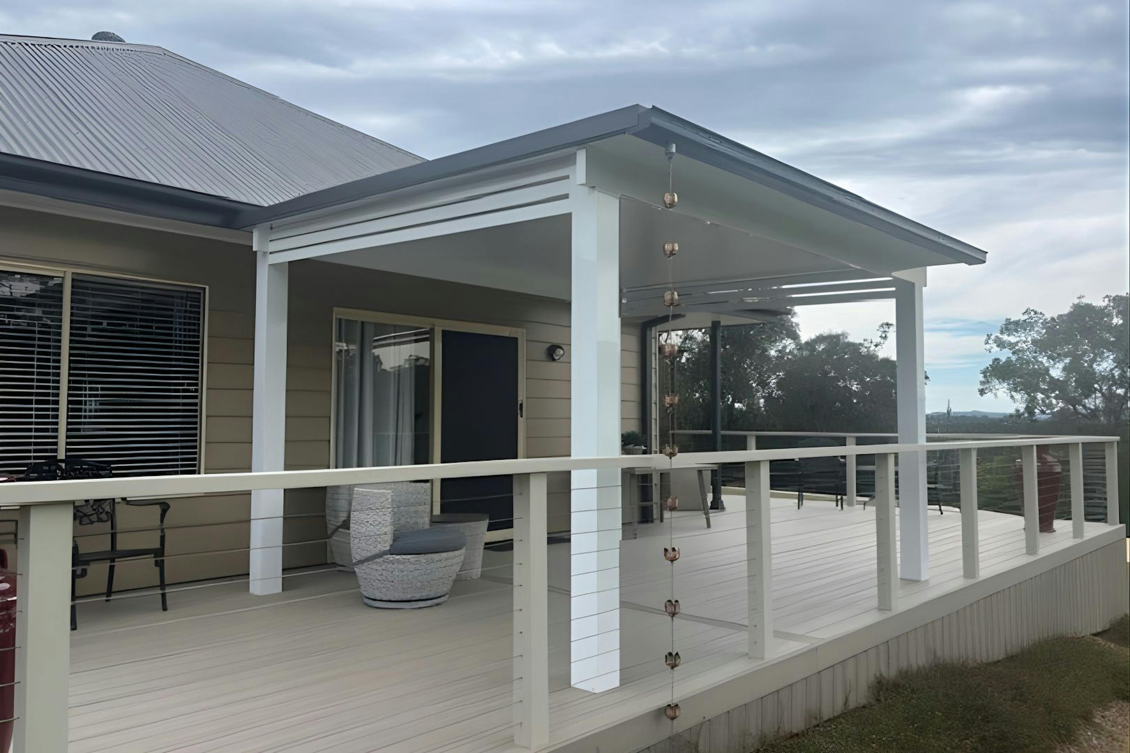 Modern Aluminium Pergola with Integrated Roof System