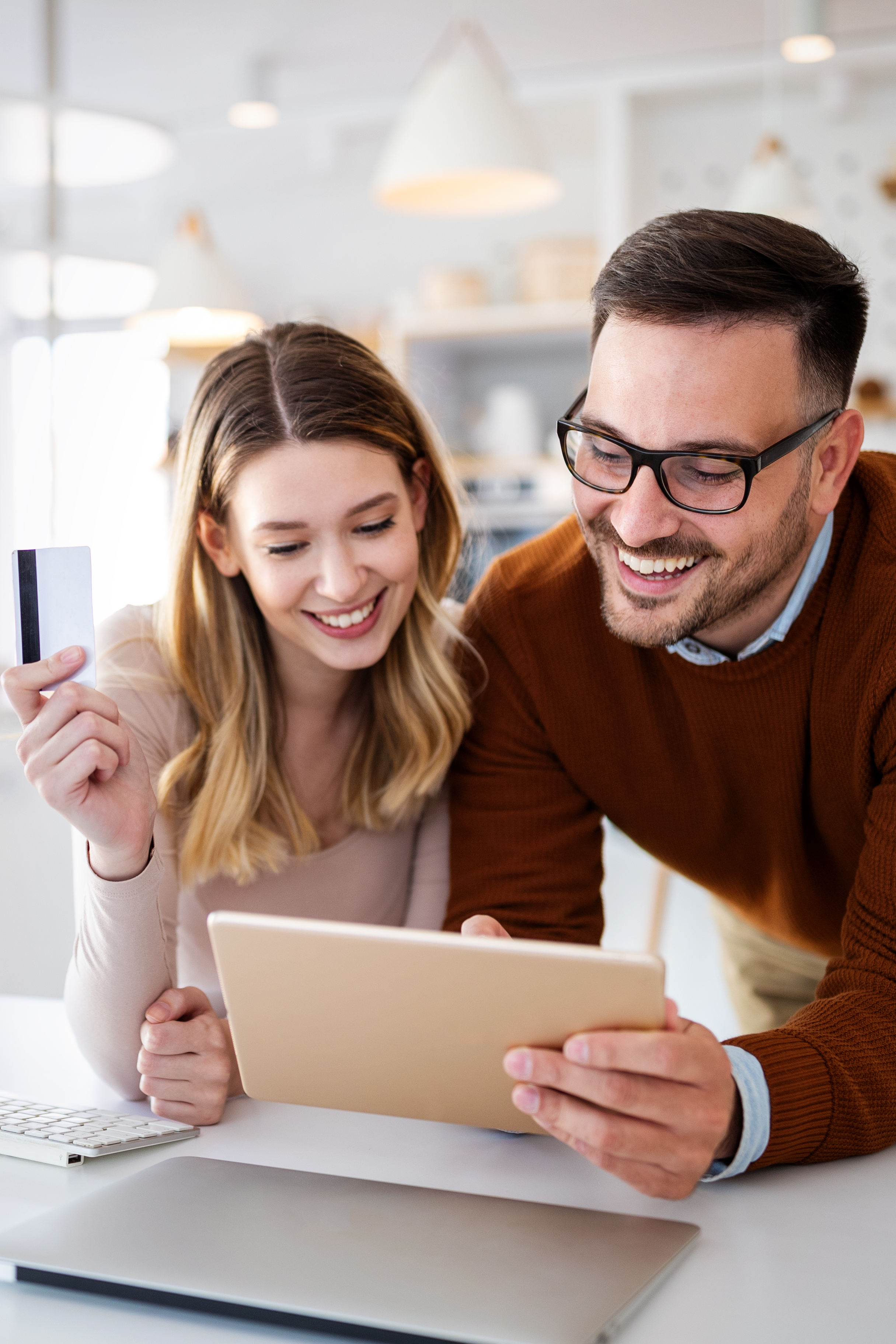 People shopping online