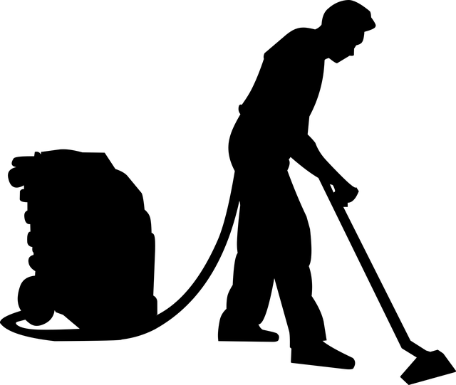 Mann mit Staubsauger