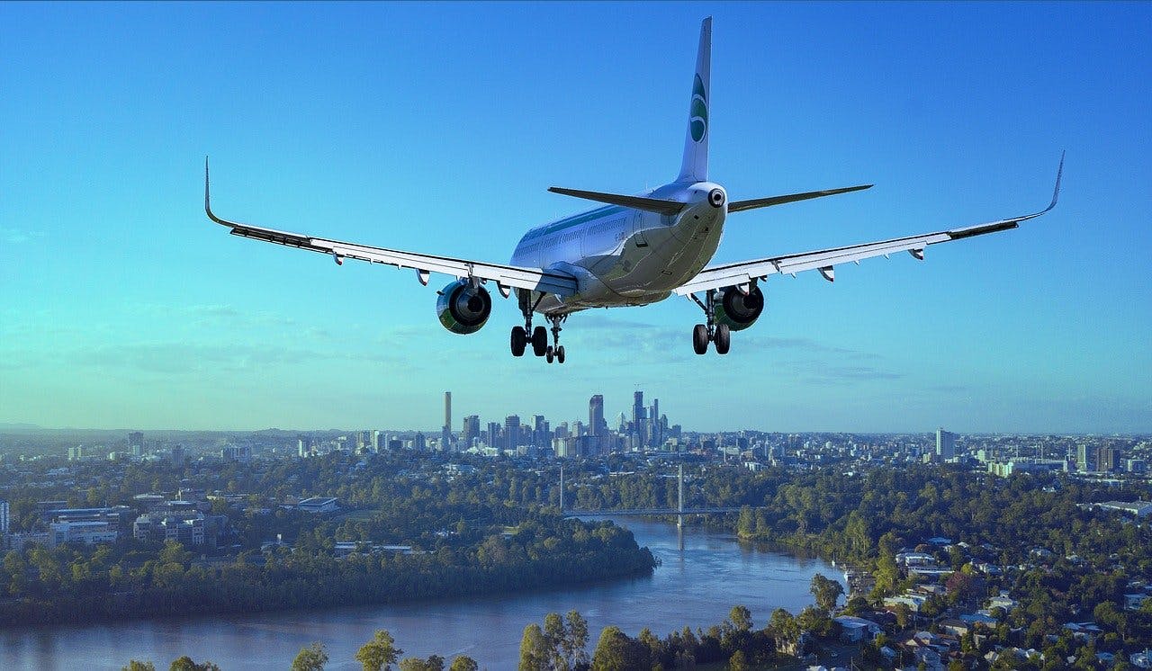 Opodo Flüge Flugzeug im Landeanflug