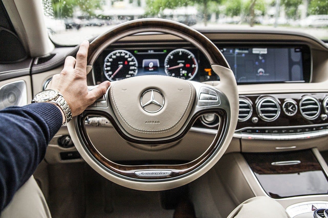 Vehiculum_Auto_innen Innenraum eines Mercedes
