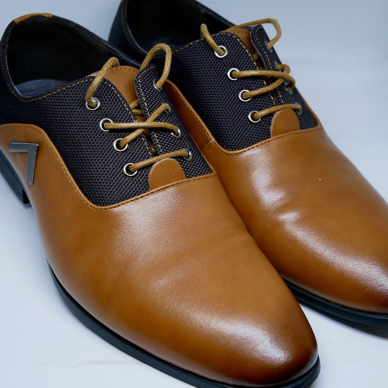 Herrenschuhe aus Leder