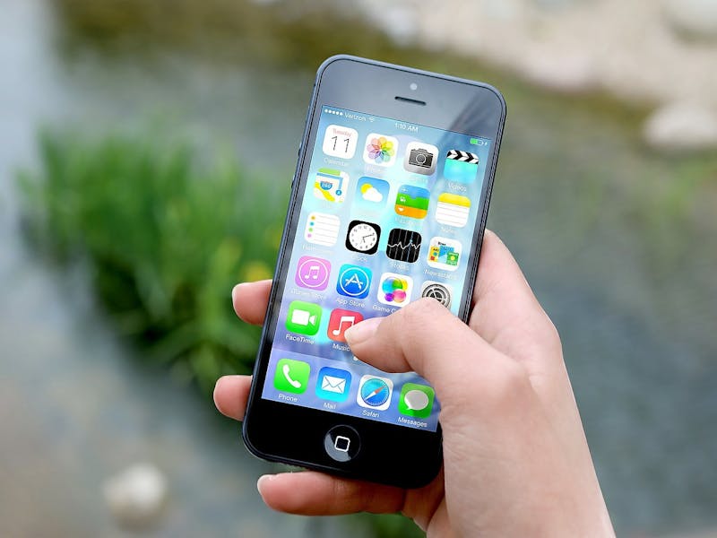 App-Symbole auf gebrauchtem Smartphone