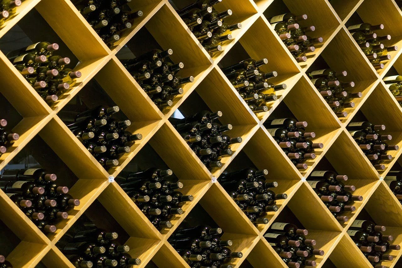 Vinexus_Weinregal Gut gefülltes Weinregal