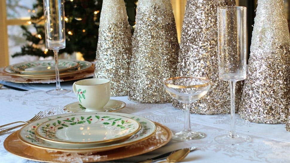 Dekorierter Tisch zu Weihnachten produkt bild