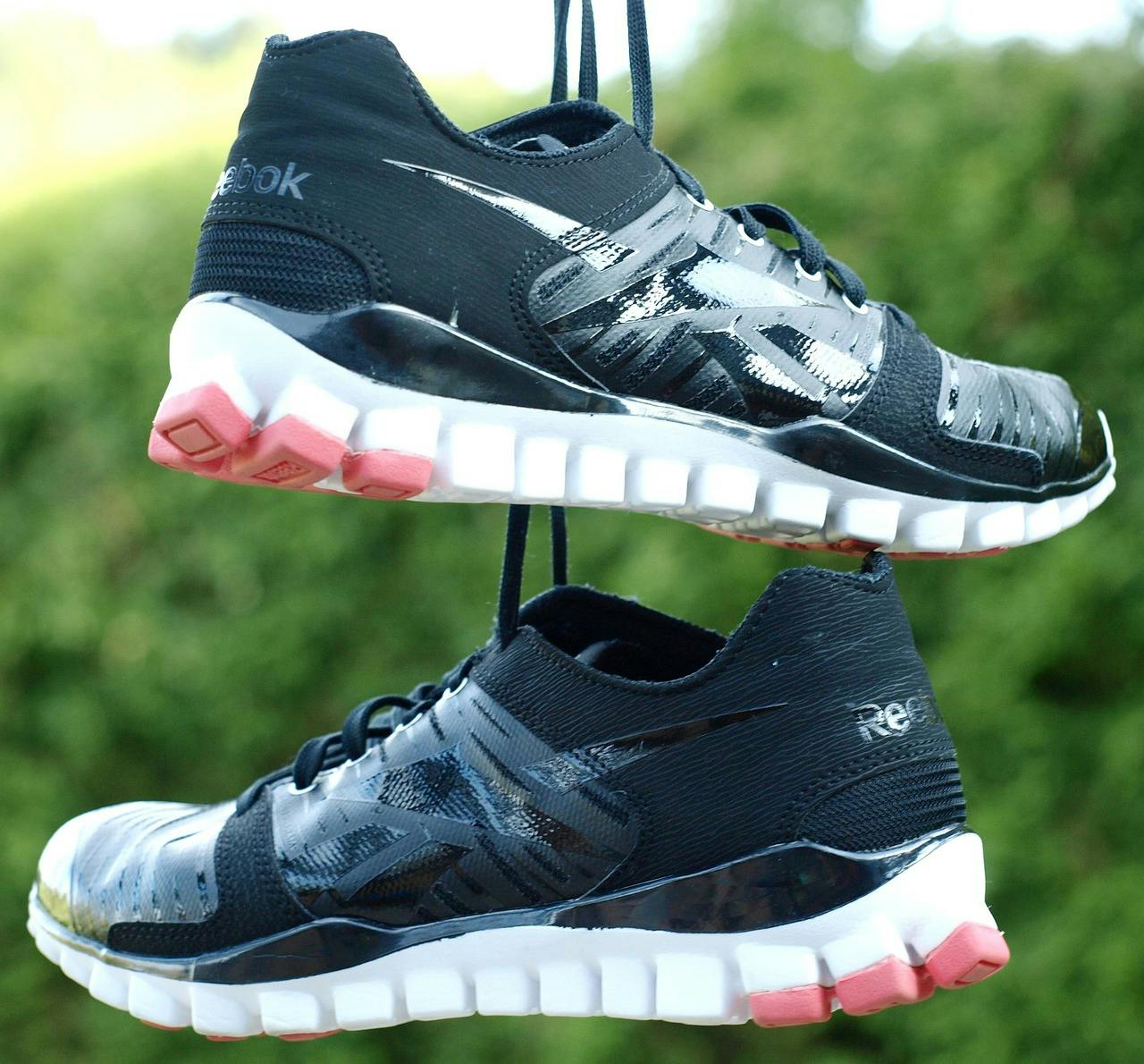 Reebok Gutschein ein Paar Reebok Laufschuhe