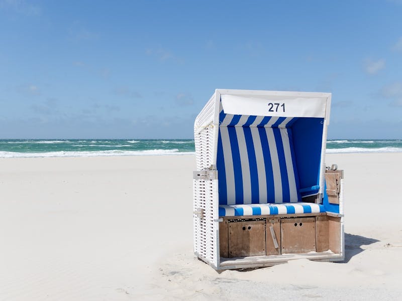 Strandkorb am Strand