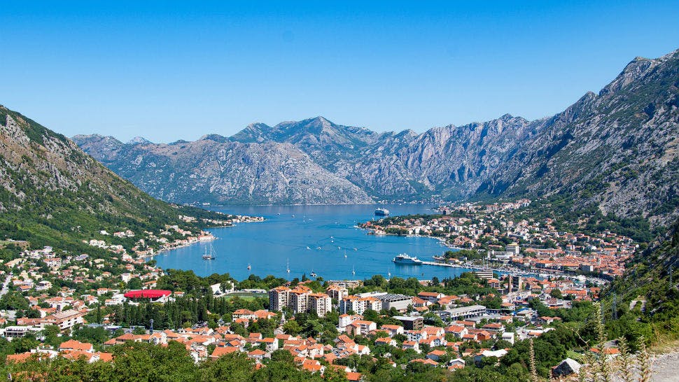 Montenegro Meer und Berge Urlaubsdestination Montenegro