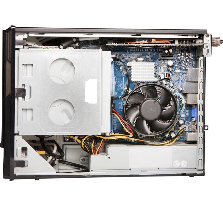 Alternate Desktop PCs Offener Desktop PC in Seitenansicht