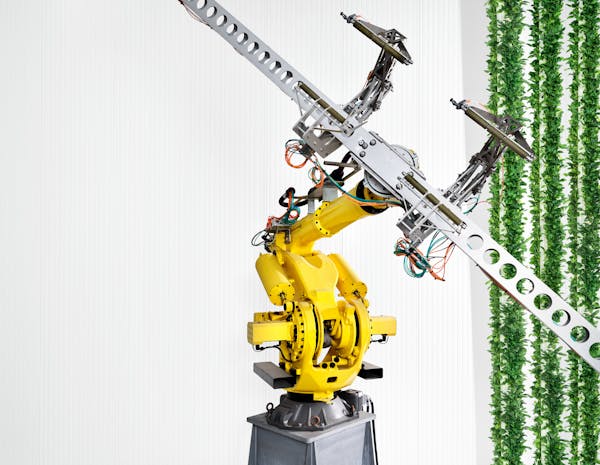 Harvesting Robot / Plenty Indoor Vertical Farm / Compton / California / 2022