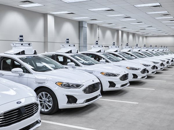Ford Fusions Modified with Argo AI Self Driving Sensor Pods / Pittsburgh / Pennsylvania / 2019